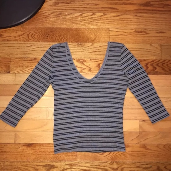 Express One Eleven Gray V Neck Ribbed Knit Top L - Picture 5 of 5